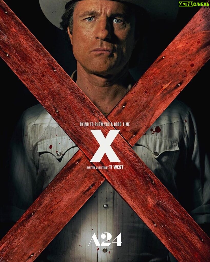 Martin Henderson Instagram - Don’t be chicken! Come watch me in @xmovie by @a24 screening in cinemas this weekend. It’ll turn you on and make you scream. Oh and you’ll definitely laugh out loud.