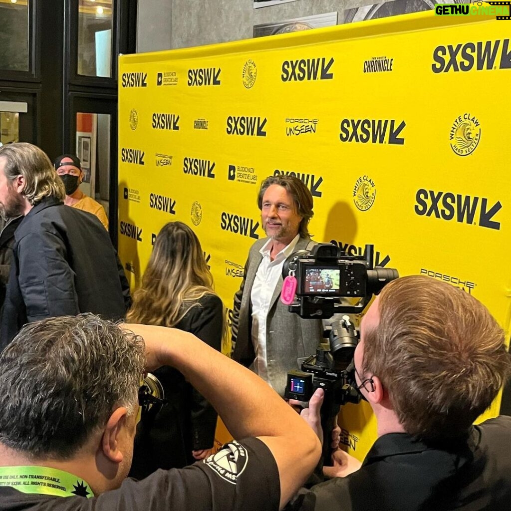 Martin Henderson Instagram - So proud of how well our film @xmovie from @a24 played last night at @sxsw film festival in Austin Texas! Had a blast promoting it with @kidcudi and @brittanysnow. Thanks for the warm reception Austin 🙏🏻 felt amazing to be back in a cinema with PEOPLE!!♥♥ Austin, TX