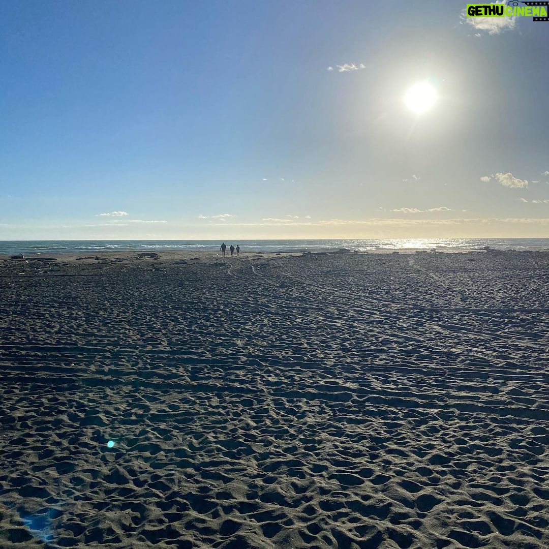 Martin Henderson Instagram - Black sand, Blue Sky #newzealand #sogoodtobehome Castlecliff, New Zealand