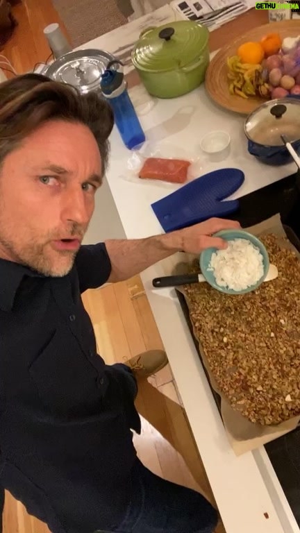 Martin Henderson Instagram - Adding the coconut and back in the oven