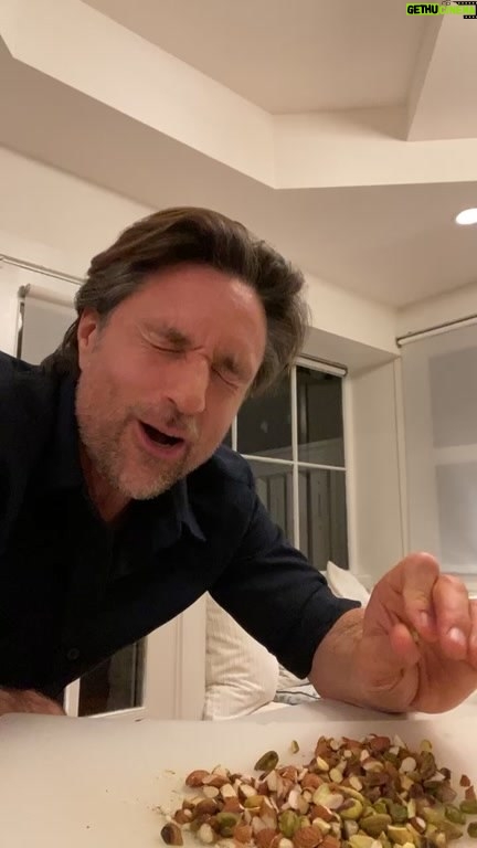 Martin Henderson Instagram - Getting those nuts ready to chew