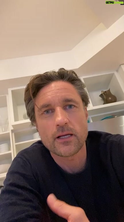 Martin Henderson Instagram - My Co-star, Alex Breckinridge has inspired me to give sourdough a try....