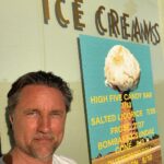 Martin Henderson Instagram - This is my only account!! Period!! I do not chat to fans on ANY other apps, or forums. If someone saying they are me (or my representatives)is communicating with you outside of this page they are not me. Go ahead and ask them what flavor I had and let me know their answer… And tell me your favorite flavor….. 🍦 Los Angeles, California