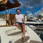 Martin Henderson Instagram - Happy New Year from my family to yours!!!!! Wishing everyone a year filled with love, community and adventure! ❤️⛵️#sailinglife #livesimply La Paz, Baja California Sur
