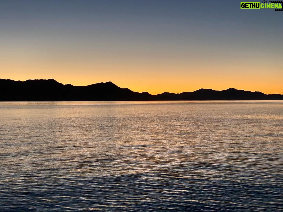 Martin Henderson Instagram - Beautiful Baja. Buenas Noches #nofilterneeded Isla Coronado