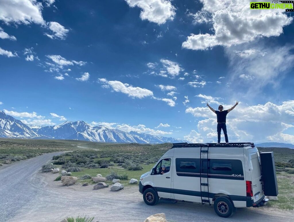 Martin Henderson Instagram - A bunch of you were asking about the #sprintervan we took to the mountains on our road trip - so…it’s from @sandyvansofficial and it is AMAZING. I’ve never driven one before and was shocked at how well it performs and handles. Made traveling with kids so much easier and fun. Super roomy and comfy and the unobstructed vistas of the scenery while driving takes adventuring to a whole new level. Thank you so much @sandyvansofficial for the awesome hook up! 🙏🏻 can’t wait to get back out there again soon! California