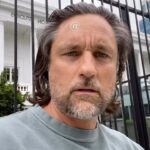 Martin Henderson Instagram - Standing strong with my writer brothers and sisters who are out striking for a fairer deal for all their talent and hard work - Without which there would be nothing to act and nothing to watch!#wgastrong Hollywood