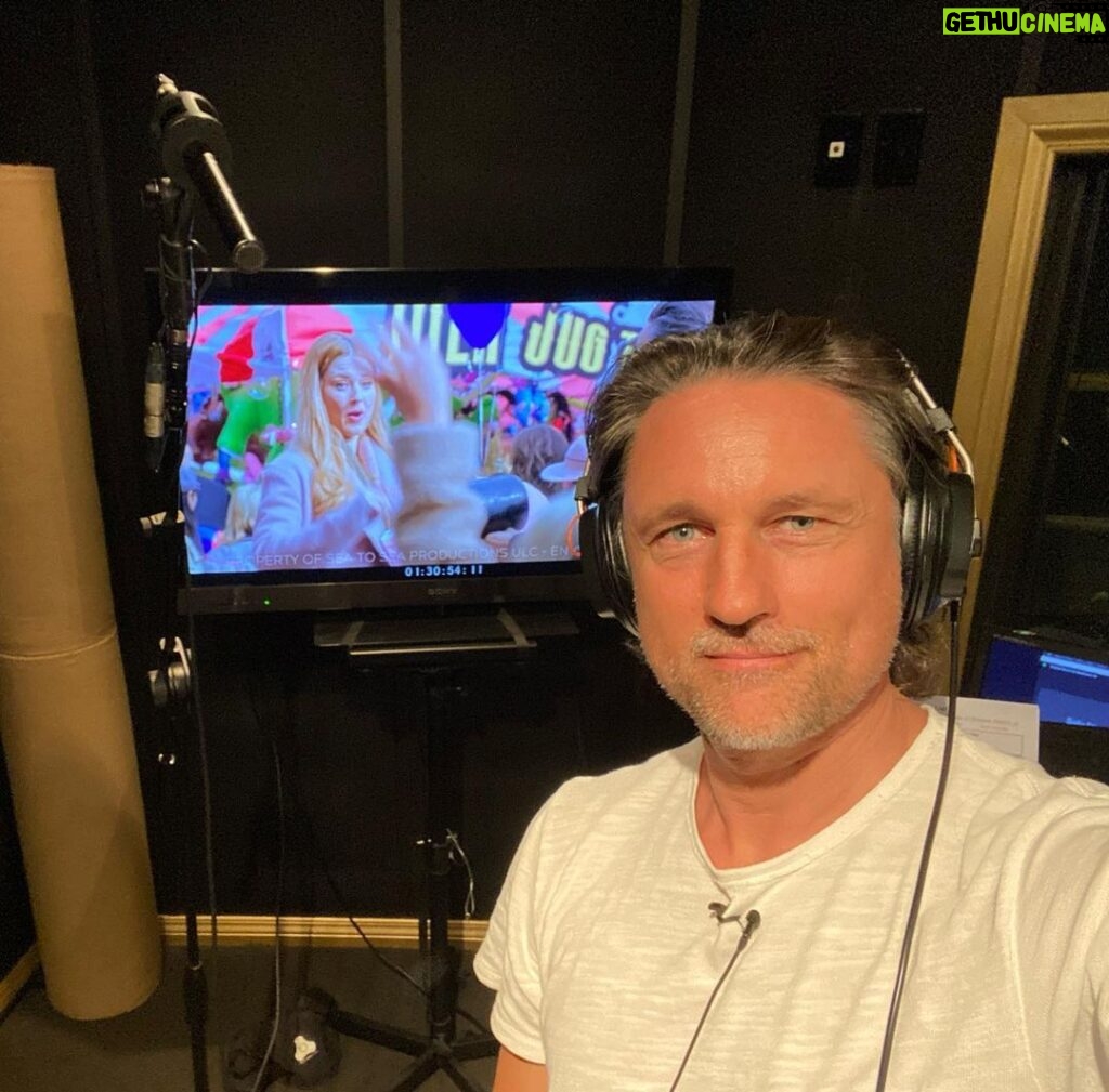 Martin Henderson Instagram - Back in the studio doing some post production work for season 5 of #virginriver. Excited for you all to see this. And a big thank you for all the kind messages about the cyclone. 🙏🏻 Auckland, New Zealand