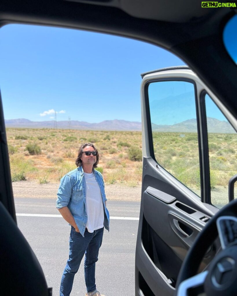 Martin Henderson Instagram - Can’t believe there’s still so much snow up here at this time of year! Love being back in the Sierras…majestic mountains rising up out of the desert like an Alpine oasis providing a pure wilderness playground. #ilovecali #roadtrip #vanlife Mammoth, CA