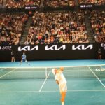 Martin Henderson Instagram - Thank you @australianopen for an incredible front row seat for watching the men’s semi final last night between @tommypaull and @djokernole I screamed my lungs out supporting @tommypaull 🇺🇸 but the mighty Serb struck again. So impressive to witness such greatness from both athletes. Thank you @jaynehrdlicka and @tennisaustralia for putting on such an incredibly well run event. What an amazing team! We had a ball 🎾 #ausopen open #tennisaustralia #rodlaverarena #grandslam Rod Laver Arena