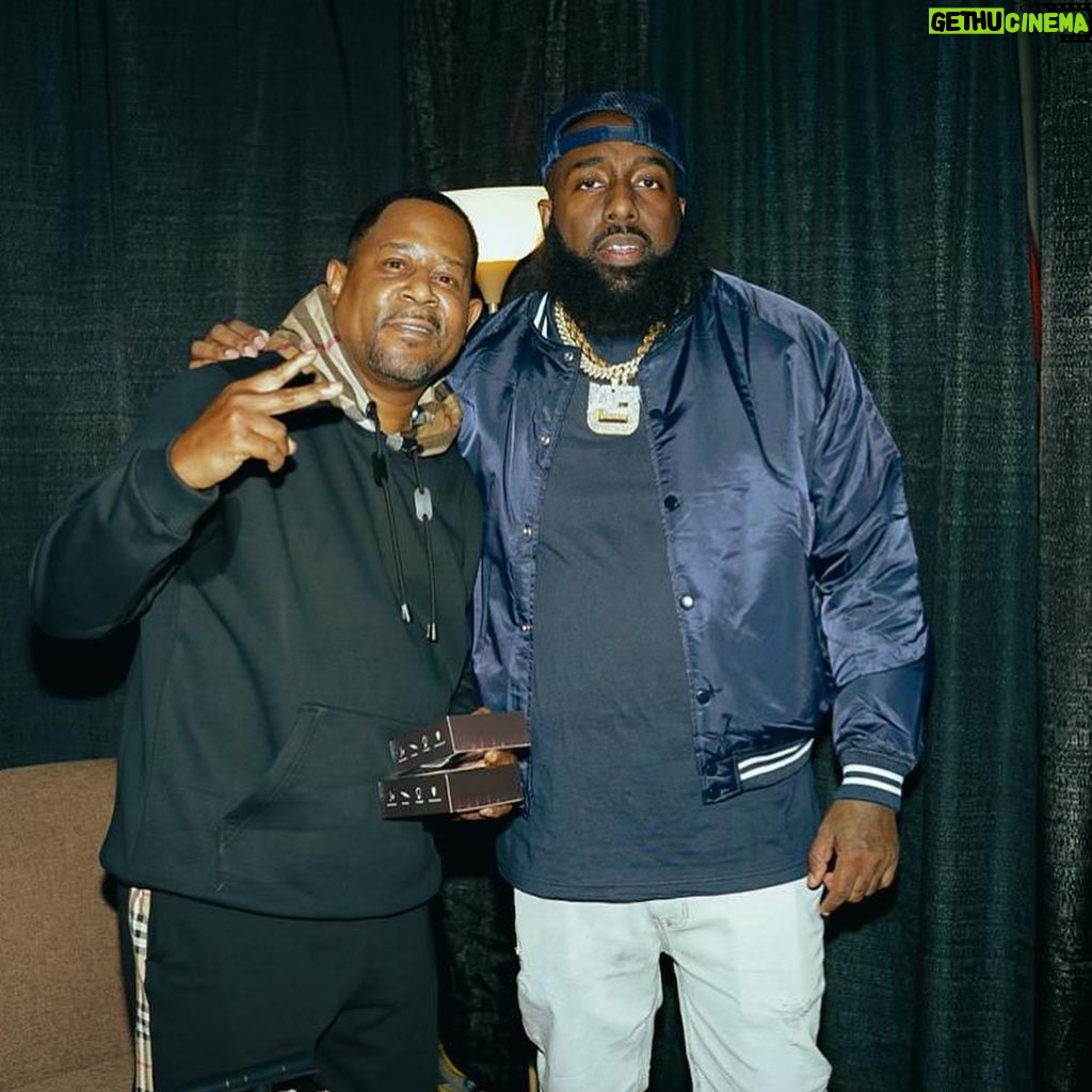 Martin Lawrence Instagram - Shoutout to my brotha @traeabn for coming through with the new Bumpboxx and for always showin us nothin but love when we’re in Houston! #teammartymar #litaftour