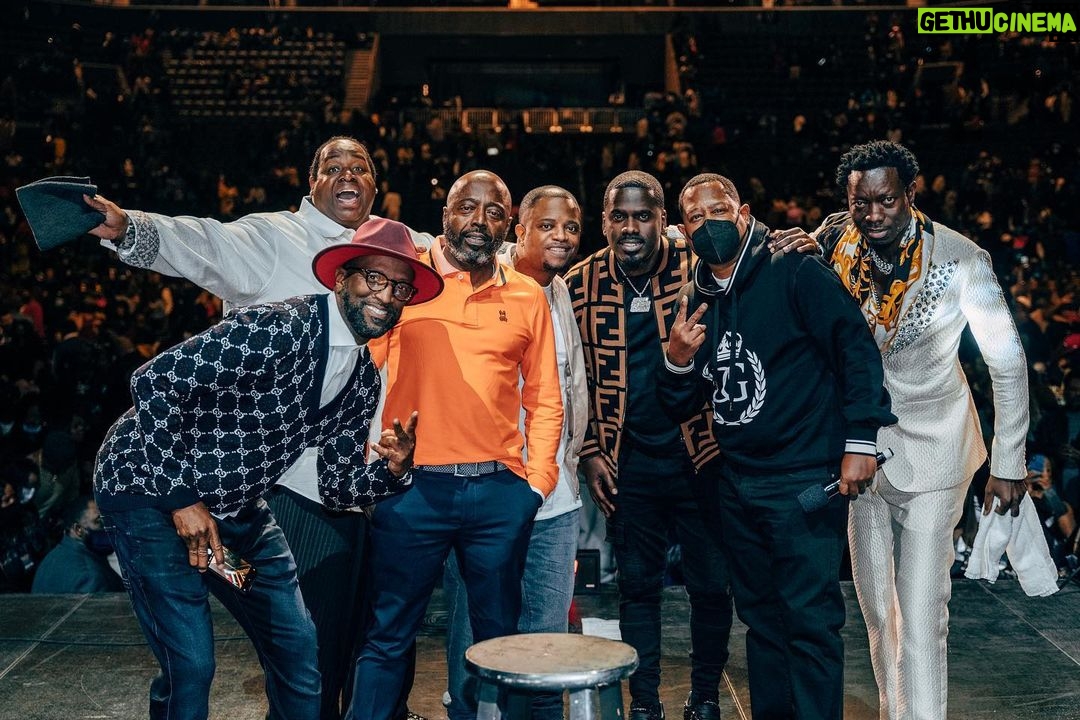 Martin Lawrence Instagram - Shoutout to Brooklyn for always showin us love! Can’t wait till next week when we land in Texas! #teammartymar #litaftour 📸 @imandrewjackson Los Angeles, California