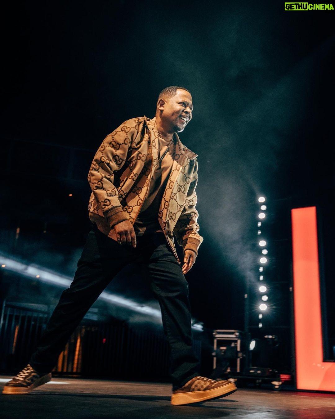 Martin Lawrence Instagram - The stage is home! #fbf #comedy 📸 @imandrewjackson Los Angeles, California