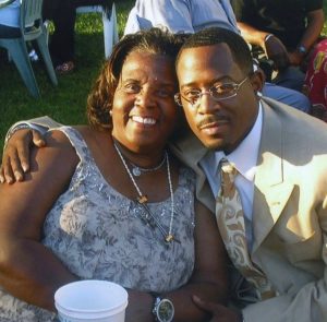 Martin Lawrence Instagram - To all the mothers out there, I hope you have a blessed Mother’s Day! 💐#mothersday