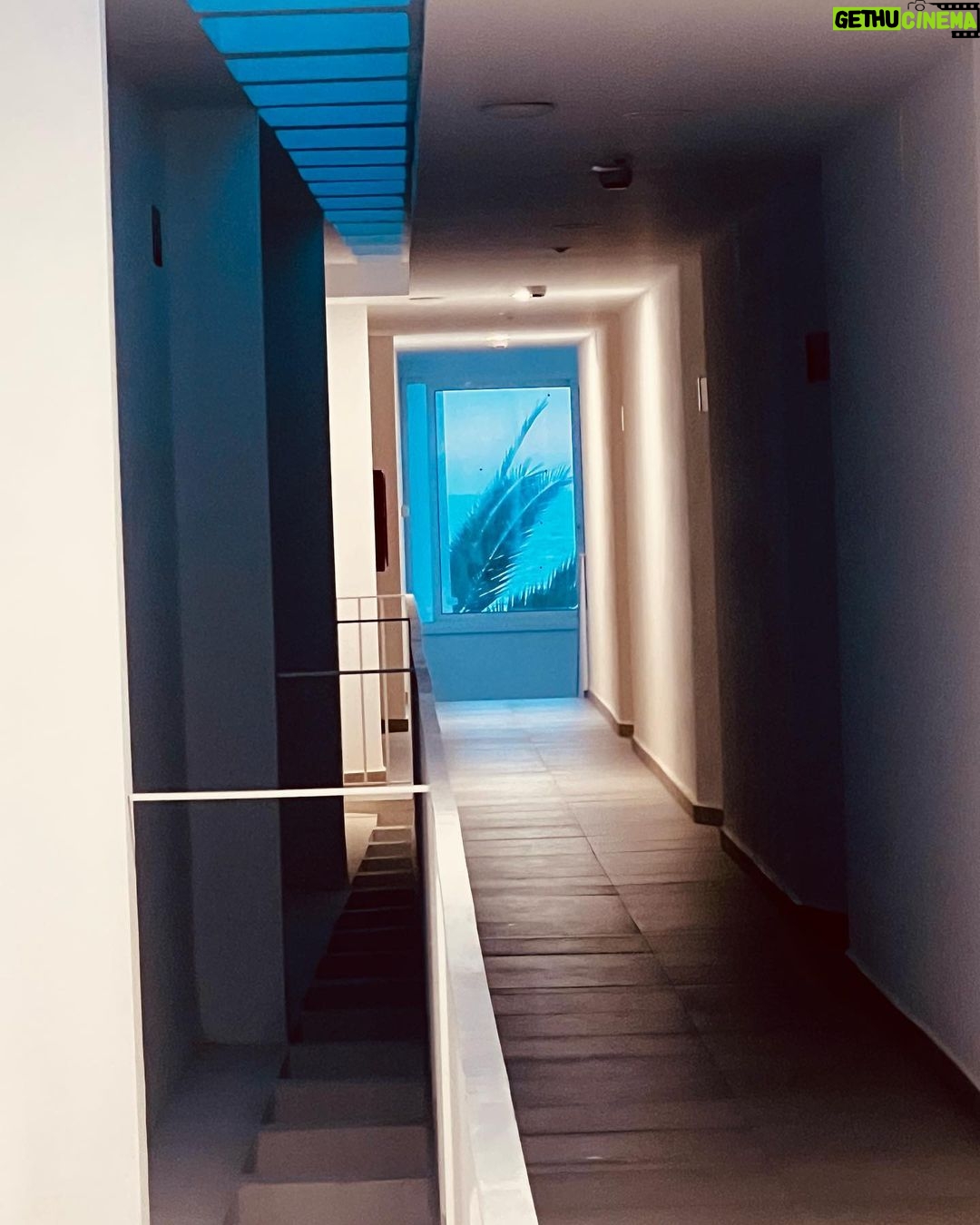 Martita de Graná Instagram - Ahora si,adiós Cádiz, adiós verano❤️ con nueva alergia al sol incluida, pero feliz que es lo que importa💪🏻 Zahara De Los Atunes Cadiz