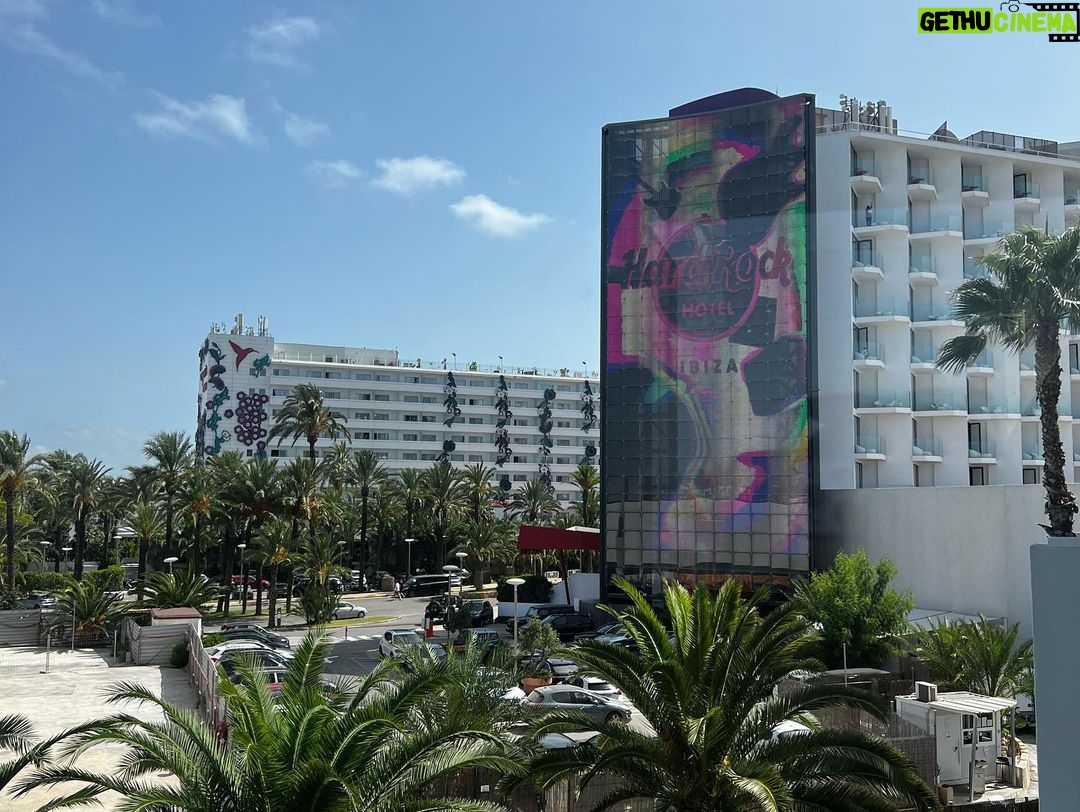 Martita de Graná Instagram - Ibiza 2023. Nunca se falta un verano a esta isla❤️🌴 Ibiza, Spain