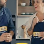 Martita de Graná Instagram - Gente! Resulta que estuve cocinando con @robertolealg en el primer episodio de Momentos Auténticos de @laguladelnorteoficial que se estrena hoy. Si queréis ver el episodio entero donde nos reímos mucho e hicimos una receta que me llevaba a mi infancia tenéis que meteros en el canal de YouTube de La Gula del Norte. Me lo pasé que flipas!!!! #laguladetodos #laautentica #momentosautenticos #laguladelnorte #hazquecadamomentoimporte #ad