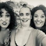 Martita de Graná Instagram - Amistad. Si es buena te enseña a discutir para después perdonar, te enseña a aceptar diferencias, a saber lo importante que es conservarlas porque sin ellas tu vida sería una catástrofe,una amistad estará cuando estés mal y se alegrará de corazón cuando te pasen cosas buenas, porque una buena amiga no siente envidia, una buena amiga saca las uñas por ti, te da buenos consejos ( aunque no les hagas ni puto caso) y seguirá a tu lado aunque tropieces 1000 veces con la misma piedra. Por muy lejos que estemos las unas de las otras siempre habrá hueco para una charla, un baile y un par ( más bien un palé) de cervezas. Os quiero, para siempre.