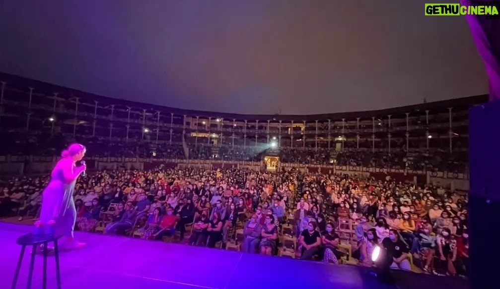 Martita de Graná Instagram - Más de 200.000 entradas vendidas con este, mi primer show. Mu fuerte. Ahora me pillo un descanso, porque mi cabeza lo necesita, porque este camino a parte de darte alegrías tiene sus dificultades, y ha llegado el momento de parar. Gracias a tod@s los que habéis hecho posible esto.❤ Palacio de Exposiciones y Congresos de Granada