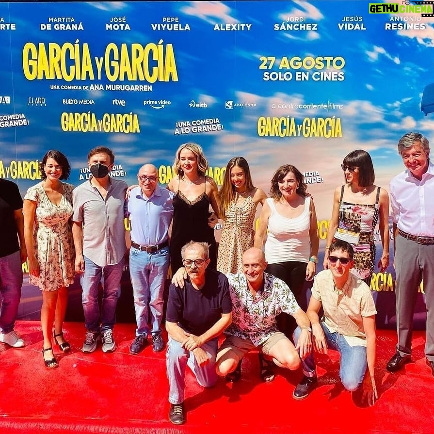 Martita de Graná Instagram - Hoy es el día 🍾 Estreno de @garciaygarcialapelicula en cines!!!! Y a mi perdonáis pero yo iba divina en el preestreno. Gracias vida por tantas cosas bonitas. 🙏🙏🙏🙏 Vestido: @_juanmillan_ Peluquería: @hairmomo_ Zapatos: @menbur Joyas: @plateriasmiguelangel Maquillaje: me maquillé yo misma, pa que voy a engañaros😆 Callao Gran Vía