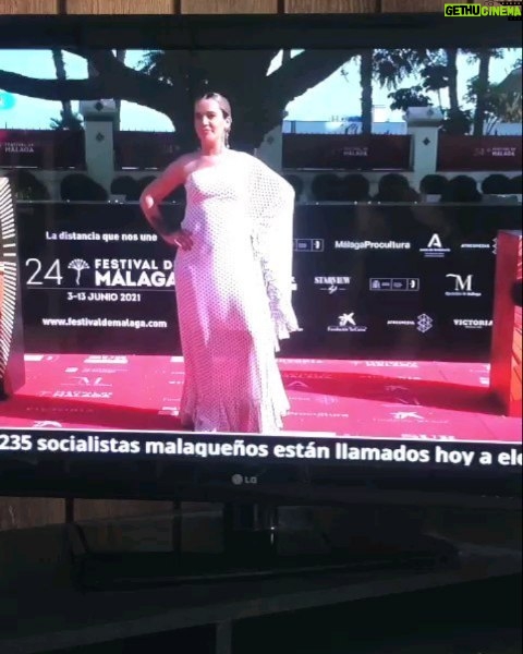 Martita de Graná Instagram - Gracias @festivalmalaga 💫💫 Enterita de mi Graná: Vestidazo y camisa de @antoniogusa Zapatos @menbur Joyas @plateriasmiguelangel Y gracias a todo el equipo de @garciaygarcialapelicula, especialmente a @anamurugarren1 por esta gran oportunidad. Festival de Málaga