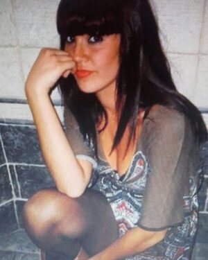 Martita de Graná Instagram - Me he cambiado el pelo más que las bragas.

¿ Vosotr@s también cambiáis de look cuando queréis un cambio en vuestra vida? 

En la primera foto sobre el año 2012 el lado rapado me lo cambiaba de color, era maestra, y cuando lo llevaba blanco los niñ@s creían que estaba malita. Que recuerdos. Fué un año durillo.