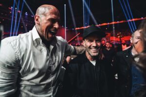 Martyn Ford Instagram - What an evening, so many memories …. @ricoverhoeven @jasonstatham @glorykickboxing

📸 @remyonline 

#glory #champ