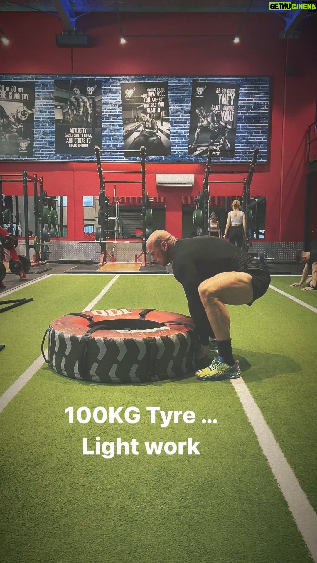 Martyn Ford Instagram - How many flips can you do with a 100kg tyre in 30 seconds ? I’m feeling competitive lol …. Give me some honest answers, I want to see what people are doing … a new challenge for me over the next few weeks, keep it fresh, progressive and fun #tyre #flips #fun #mma #training Australia