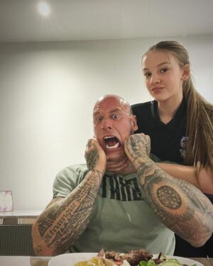 Martyn Ford Instagram - My world, my day in pictures ❤️ …. I’m lucky to have the best job in the WHOLE WORLD ❤️ … being a dad #mybunch #myworld #myeverything