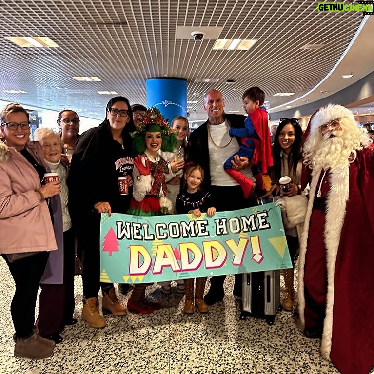 Martyn Ford Instagram - Well, thereβs a welcome home party at the airport ππ β¦. That was one hell of a trip back, hopefully Santa can give me a ride back πππ β¦. #uk #home #christmas