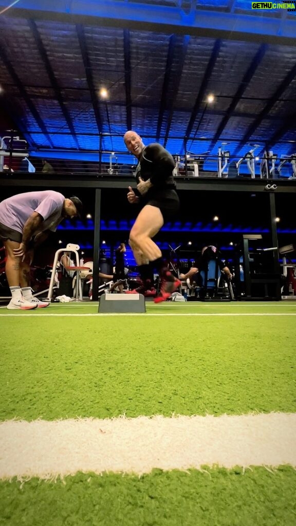 Martyn Ford Instagram - Day 1 of fight camp training …. @lindo.solomon made sure he worked me 😂 … after an incredible pad session, I felt it only fair to repay the favour, fair to say … we both will be feeling this one later 🤛🙏😂 …. My brother, thanks the energy, the enthusiasm and the heart … let’s get to work 🤛 #mma #work #fitness Empire Fitness Centre