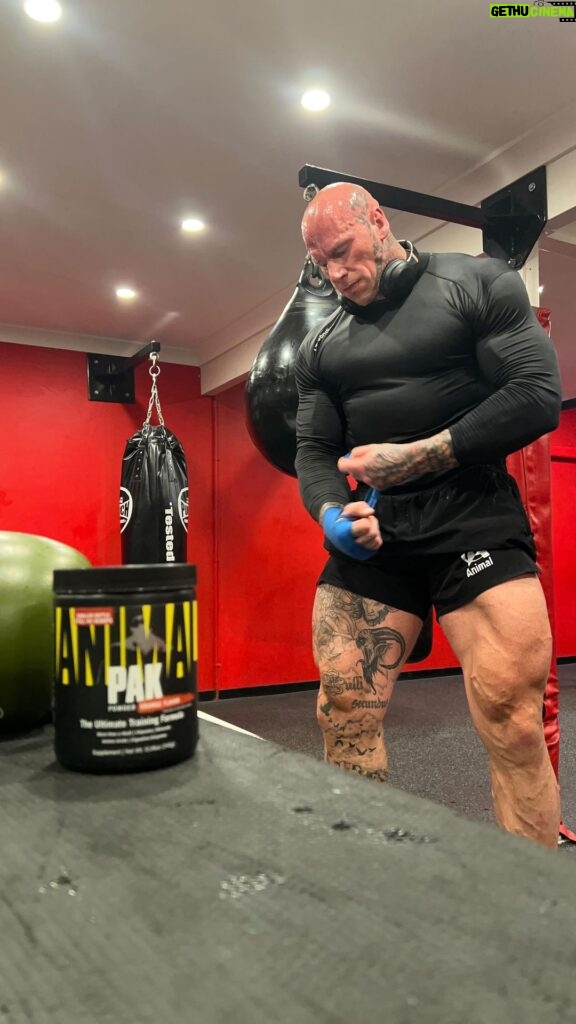 Martyn Ford Instagram - Working daily to become the ULTIMATE ATHLETE …. It’s going to take time to get to where I want to be, but each day, is a step closer …. Results are a result of constantly doing the right things, even when it’s hard, even when you want to give up, even when it seems impossible …. Every minute, every hour, every session counts !!! To many people want to quit, blame external circumstances, find excuses, find reasons, blame others …. The harsh fact is, the problem lies within. Theres always solutions, but not every solution is easy …. So the question then becomes, how badly do you want it. @animalpak … quality diet, requires quality supplementations, to get the ultimate results #animalpak #gym #mindset #noexcuses Empire Fitness Centre