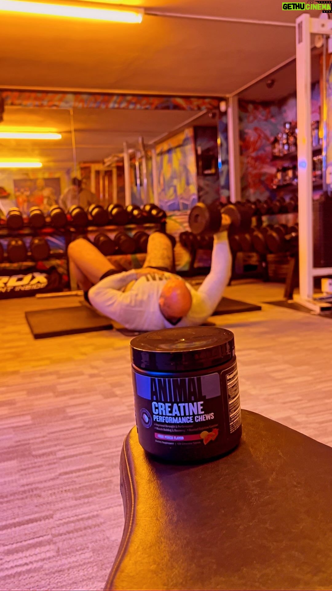 Martyn Ford Instagram - Changing it all up, all over strength training to slowly transition into sports specific functional movements …. Understanding your body, the process and the safest way to switch it up is important, but do not underestimate the importance of consistency and dedication. Anything is possible within reason, but nothing comes easy. Making sure that in this phase, I take full advantage of the extra help I can from @animalpak , especially Creatine. The new chews making it easy to consume, handy to carry about, and enjoyable. #animalpak #muscle #strength