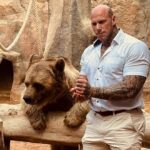 Martyn Ford Instagram - One of my favourite animals, to have the opportunity to be this close to a bear was incredible, even more so incredible, was the fact he never ate me 😂😂😂 #bear #animal #love Dubai, United Arab Emirates