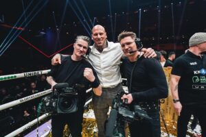 Martyn Ford Instagram - What an evening, so many memories …. @ricoverhoeven @jasonstatham @glorykickboxing

📸 @remyonline 

#glory #champ