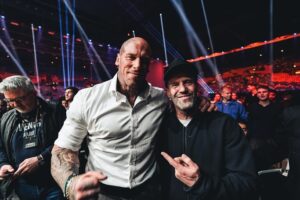 Martyn Ford Instagram - What an evening, so many memories …. @ricoverhoeven @jasonstatham @glorykickboxing

📸 @remyonline 

#glory #champ
