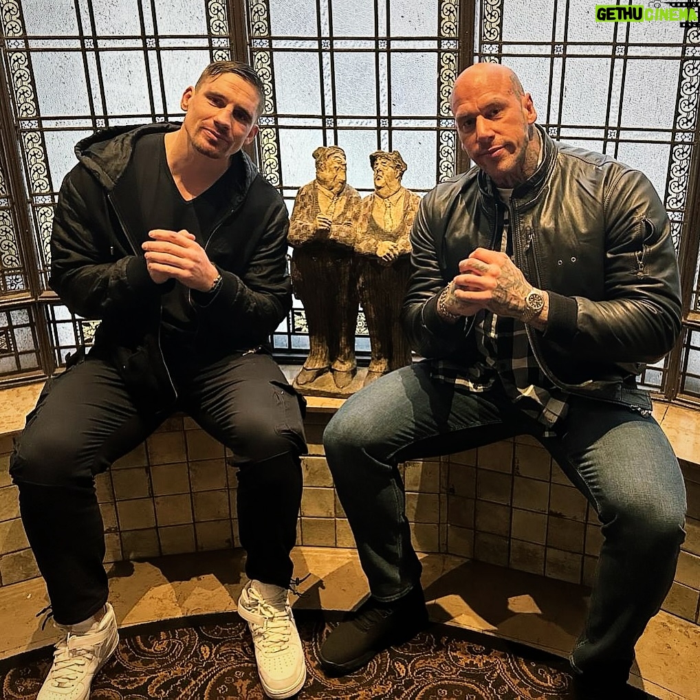 Martyn Ford Instagram - TWINS 👊♥️🤔😂 …. @ricoverhoeven #action #film 👀