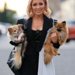 Mary Fitzgerald Instagram – Got to take my fur babies to work yesterday π
πΈ @bobby_pap_la
π @camillagabrieli
π§₯ @seen.users
π @wearcommando
π©πΌ @ax_tamar95
π @editdavoodian
@studio_kay
Stylist: @janellermiller
#look #sellingsunset #officeoutfit #glam #realitytv #marybonnet #dogmom #netflix #theoppenheimgroup #realestate #realtor #fashion #girlboss