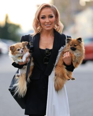 Mary Fitzgerald Instagram - Got to take my fur babies to work yesterday 😍 
 📸 @bobby_pap_la 
👠 @camillagabrieli 
🧥 @seen.users 
👖 @wearcommando 
👩🏼 @ax_tamar95 
💄 @editdavoodian 
@studio_kay 
Stylist: @janellermiller 

#look #sellingsunset #officeoutfit #glam #realitytv #marybonnet #dogmom #netflix #theoppenheimgroup #realestate #realtor #fashion #girlboss