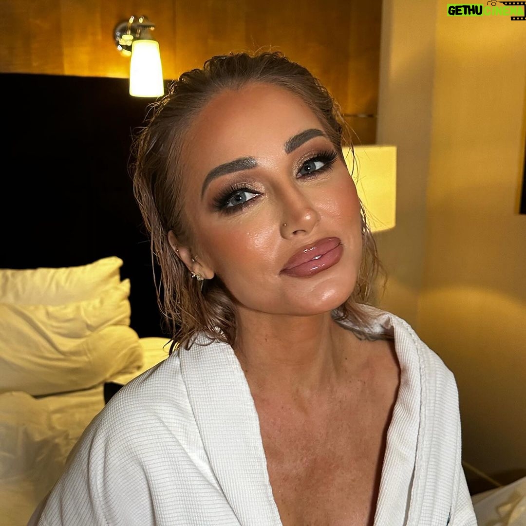 Mary Fitzgerald Instagram - Night 2 w our absolute treasure @themarybonnet for @f1 π€ποΈ Absolutely loveddd this glam, stay tuned for the final looks. π₯ #lasvegas #f1 #lasvegasmakeupartist #lamakeupartist #sellingsunset #celebritymakeupartist Las Vegas, Nevada
