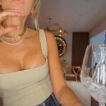 Mary Fitzgerald Instagram - When Romain pours me a glass to put me in the mood … But really he just ends up putting me in the mood for some karaoke 🎤 🤣 Am I the only one that steps into a new women when that mic is in my hand? ❤️ #drinks #karaoke #funnyreels #maryandromain