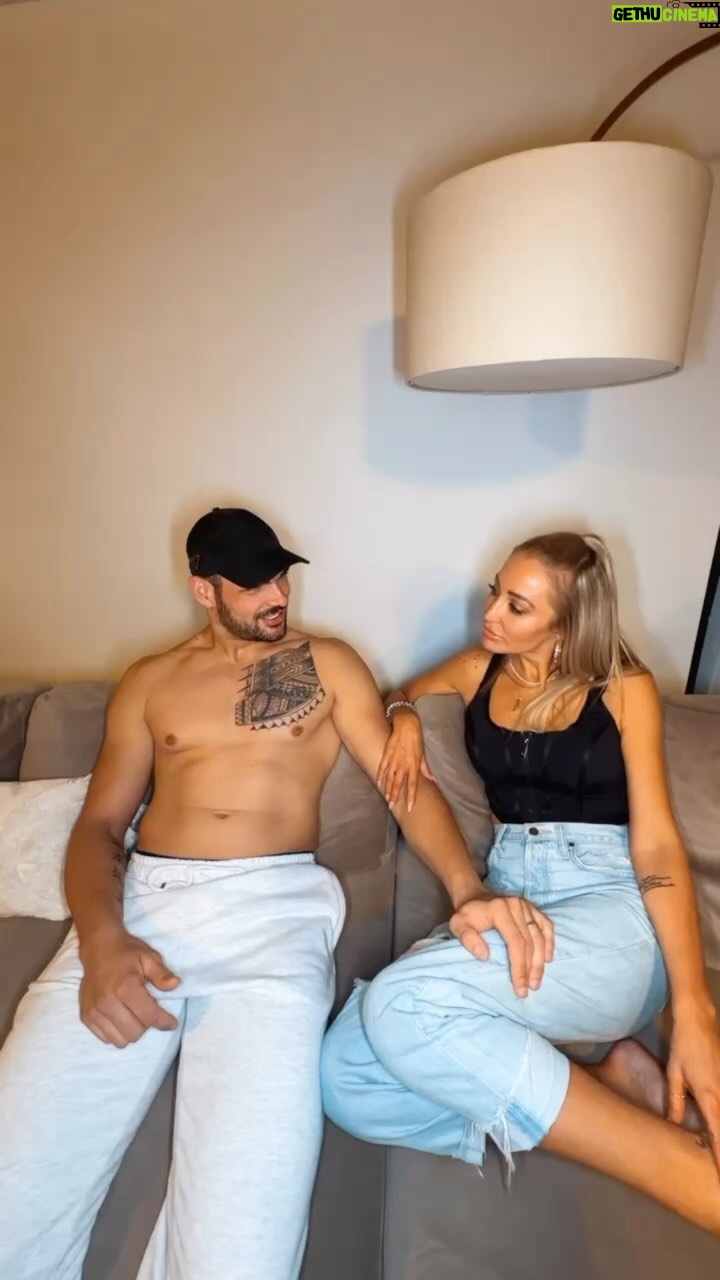 Mary Fitzgerald Instagram - If he isn’t your biggest hype man… he isn’t the one!! ❤️🤣 Also yes we know the timing is off in the beginning. Let us live it isn’t that serious 💕💕💕💕💕 #hypeman #youaretheprize #funny #funnyreel #couplegoals #mybestie