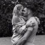 Mary Fitzgerald Instagram - Who’s ready for it to be cold and rainy already? 🩵 🌧️ #cuddleweather #couplegoals #maryandromain