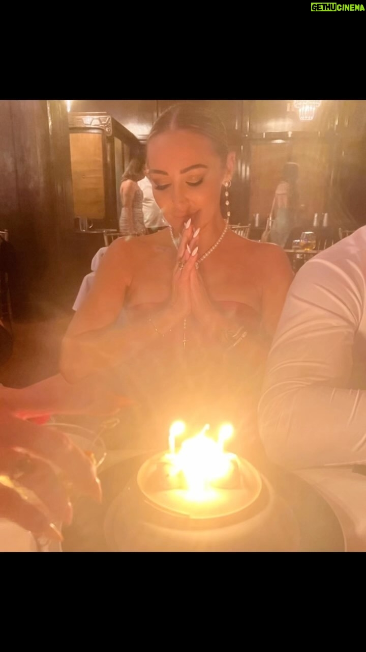 Mary Fitzgerald Instagram - I truly am a ✨lucky girl✨ This is 43 🔥🤍 thank you everyone from the bottom of my heart for all the love on Saturday, and to my family and friends that celebrated with me and made it extra special. MY HEART IS SO FULL OF LOVE ❤️❤️❤️ #marybonnet #happybirthdaytome #love #greatgatsby