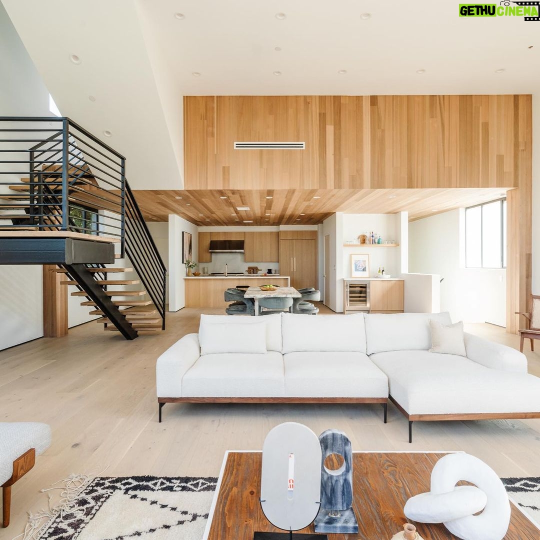 Mary Fitzgerald Instagram - Just Listed ✨ 609 BROADWAY ST.- $5,849,000 A newly constructed contemporary duplex in the heart of Venice just blocks away from LA's trendiest street, Abbot Kinney. Completed in 2022, this legal duplex with fully approved Condo entitlements showcases an impeccable architectural design by the acclaimed architect Robert Thibodeau, with a front house featuring 4 beds/4 baths, and a back house offering 3 beds/3 baths, resulting in a generous combined area ofover 6,000 sq.ft. Outstanding features abound in this property, including Caesarstone kitchen countertops. stylish Carrera covered bathrooms. eye-catching cedar siding. exquisite white oak hardwood floors, and top-of-the-line appliances. Each structure is enhanced by a spacious loft area of 1,400 sq. ft. with impressive 15-foot ceilings and private rooftop decks, providing a serene retreat for relaxation and leisure. The main suite occupies the entire top floor of each home, while the entry level of each structure encompasses the remaining bedrooms and bathrooms, an entertainment room, and a convenient 4-car garage. The duplex currently generates an impressive $30,000 per month in collective rents from stable credit tenants with 12-month leases, with the front residence (4 beds spanning 2,916 sq. ft.) leased at $16,000/mo., and the back residence (3 beds and an ample 3,218 sq. ft.) leased at $14,000/mo., with separate utility meters. Furthermore, LA County has granted approval for the conversion of these two homes into condominiums. Upon the expiration of the existing leases, the new owner will have the flexibility to either enjoy both residences, or consider retaining one for personal use while selling/leasing the other unit. BEDS: 7 SQ. FT: 6,134 $5,849,000 BATHS: 7 PARKING: 8 CAR Listed By: @jasonoppenheim @theheatherraeelmoussa @theoppenheimgroup