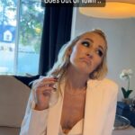 Mary Fitzgerald Instagram - 😇 @jasonoppenheim #funnyreel #funnyinstagram #jokes #netflix #sellingsunset #girlboss #bossbabe #realestate #realityshow #theoppenheimgroup #glam #outfits #bts #behindthescenes #season6sellingsunset #season6 #netflixsellingsunset #friendship #sellingsunsetjason #maryfitzgerald #marybonnet