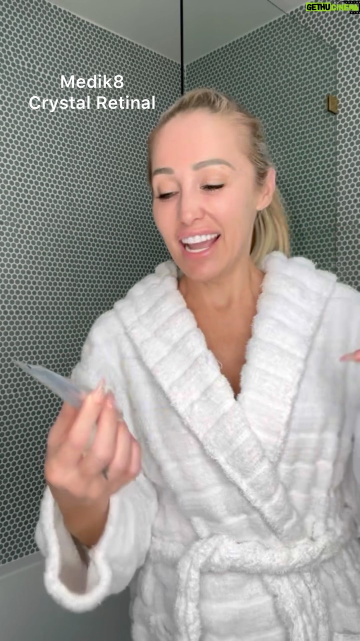 Mary Fitzgerald Instagram - @officialmedik8 Crystal Retinal is my holy grail! I love how it makes my skin feel firmer, smoother, prevents signs of aging, and promotes an overall better complexion. With my busy routine lately, I’m skipping the 10 step routine and just using this. The key to healthier looking skin is in this product. ✨You need to try this magic! #Medik8Partner #Medik8 #crystalretinal #Retinoid