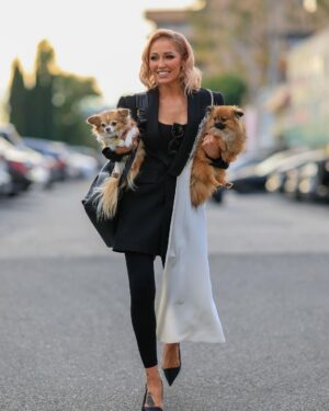 Mary Fitzgerald Instagram - Got to take my fur babies to work yesterday 😍 
 📸 @bobby_pap_la 
👠 @camillagabrieli 
🧥 @seen.users 
👖 @wearcommando 
👩🏼 @ax_tamar95 
💄 @editdavoodian 
@studio_kay 
Stylist: @janellermiller 

#look #sellingsunset #officeoutfit #glam #realitytv #marybonnet #dogmom #netflix #theoppenheimgroup #realestate #realtor #fashion #girlboss