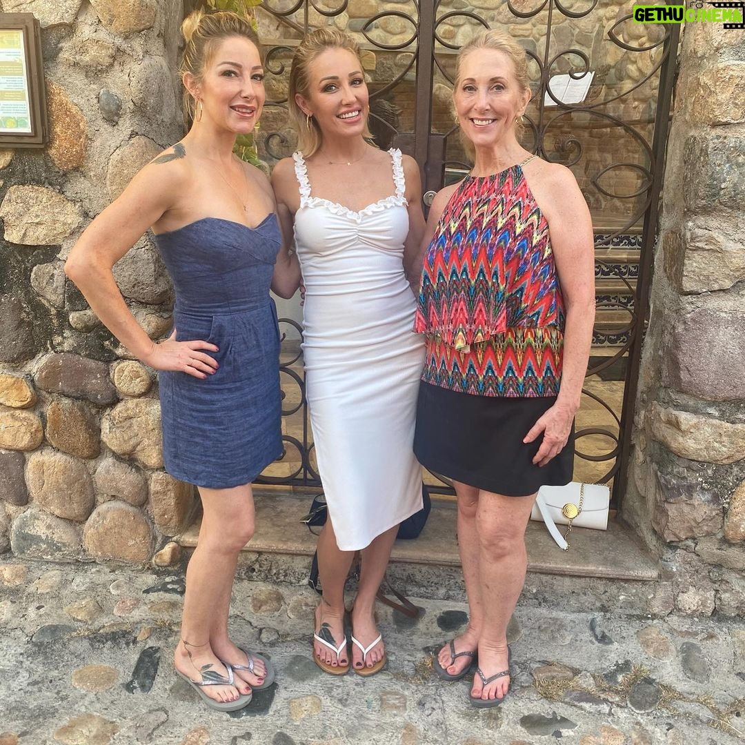 Mary Fitzgerald Instagram - Of all the gifts that life has to offer, a loving mother is the greatest of all. ๐ธ๐๐น Happy Mothers Day! โจ I love my mom and being a mom. ๐ค Whatโs your favorite thing about your mother? #mothersday #motherslove #boymom #mom #mothersday23