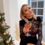 Mary Fitzgerald Instagram – Have a Holly Jolly Christmas XOXO Mary 💋
Christmas Dress but make it Sexy 😍